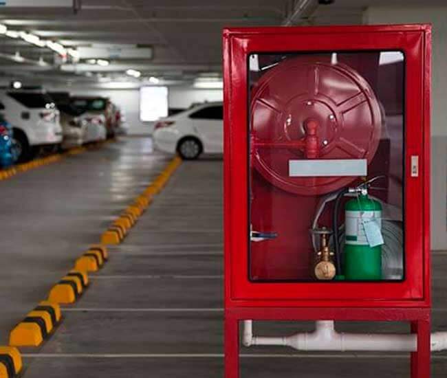 Cómo usar una boca incendio equipada Cómo usar una boca incendio equipada